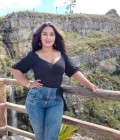 Dating Woman France to paris : Alexandra, 27 years